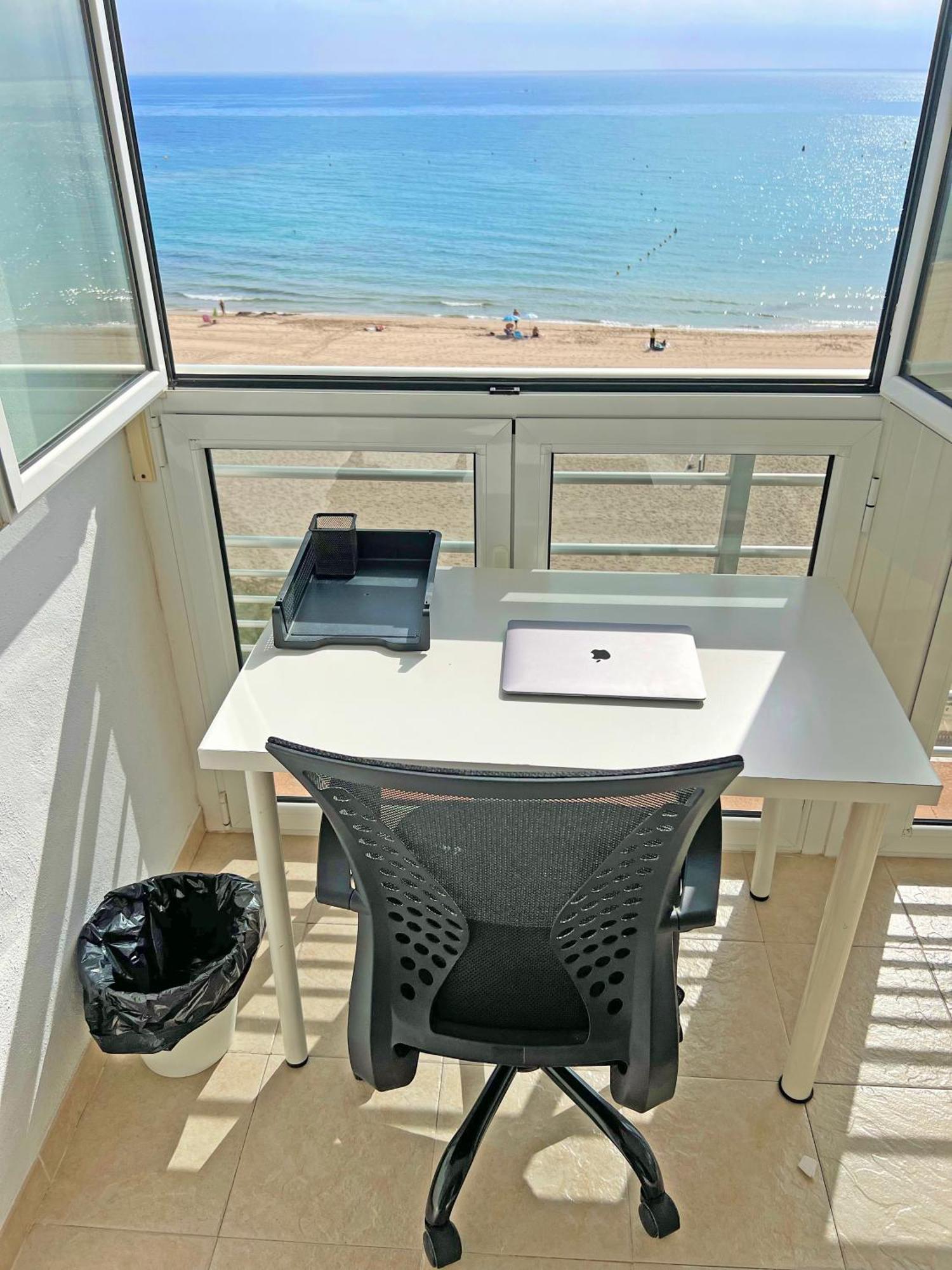 Atico Frente Al Mar 2 Terrazas Barbacoa Y Parking Sujeto A Disponibilidad Apartment El Campello Exterior photo