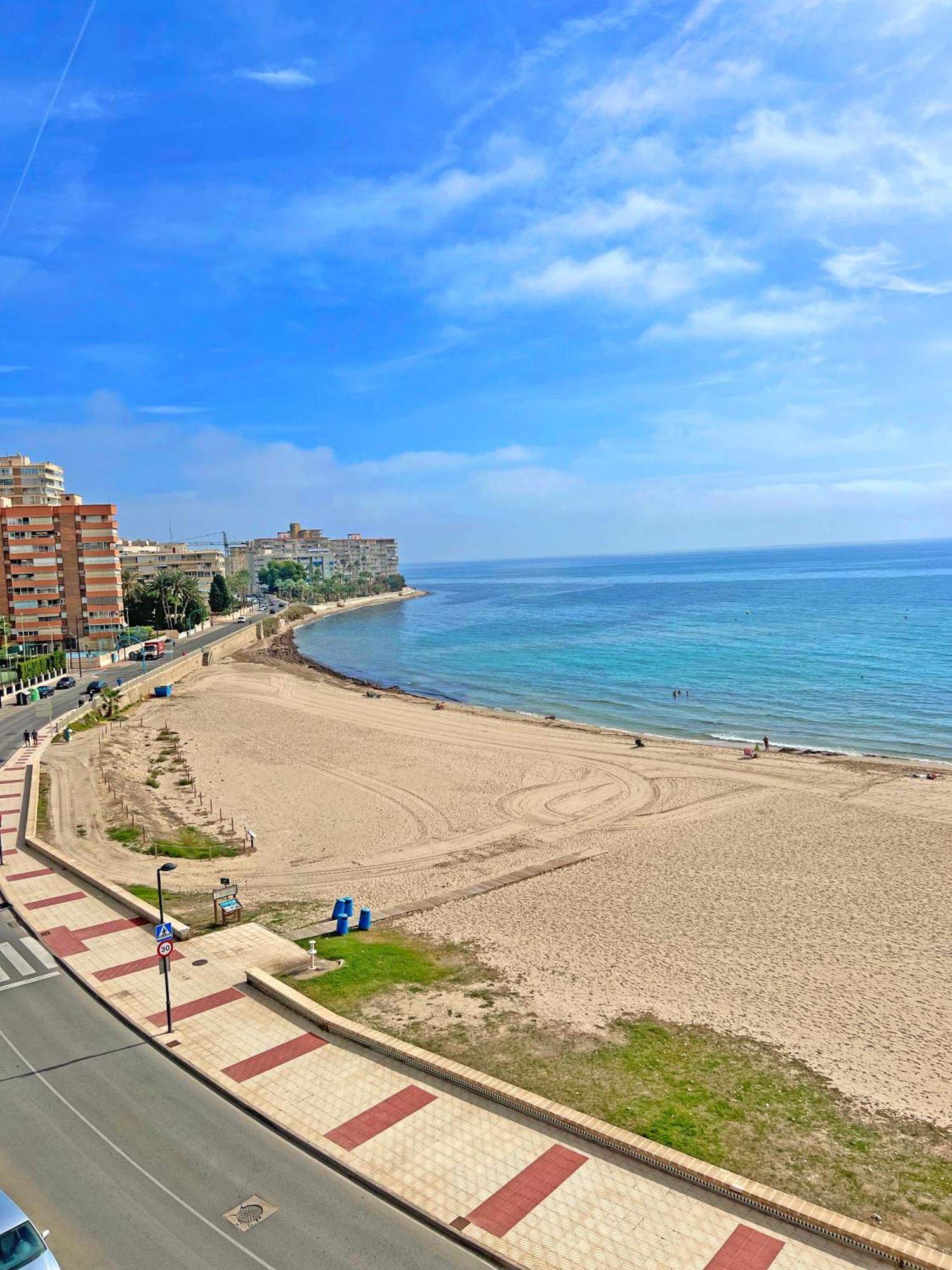 Atico Frente Al Mar 2 Terrazas Barbacoa Y Parking Sujeto A Disponibilidad Apartment El Campello Exterior photo